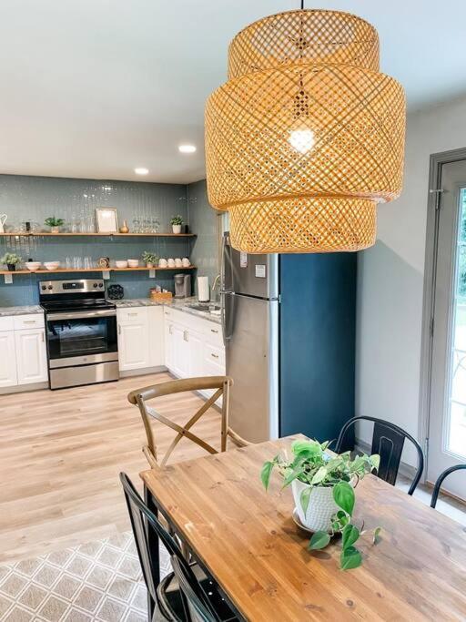Blue Bungalow W/ Free Golf Cart 1/2 Mi From Square Covington Exterior photo