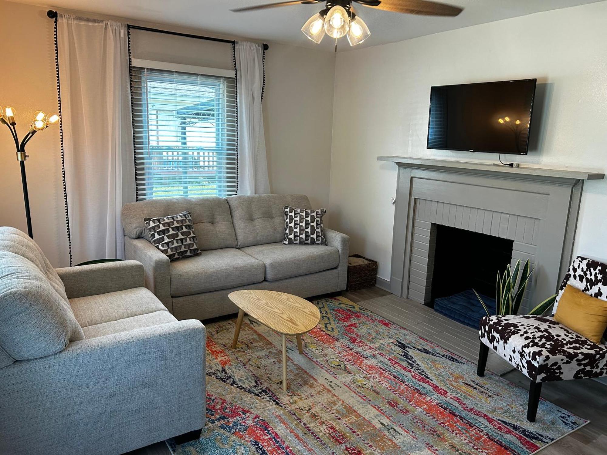 Blue Bungalow W/ Free Golf Cart 1/2 Mi From Square Covington Exterior photo
