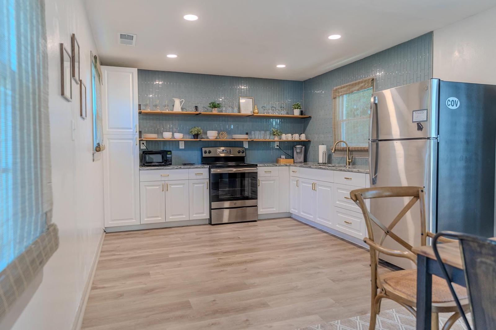 Blue Bungalow W/ Free Golf Cart 1/2 Mi From Square Covington Exterior photo